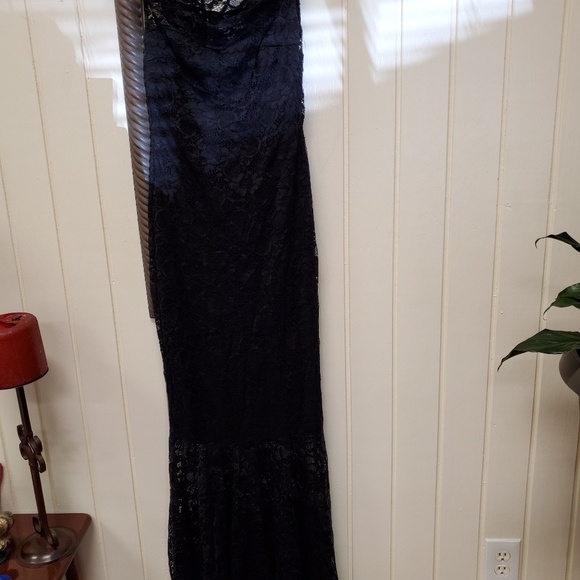 Black lace maxi mermaid bottom. - Picture 3 of 3